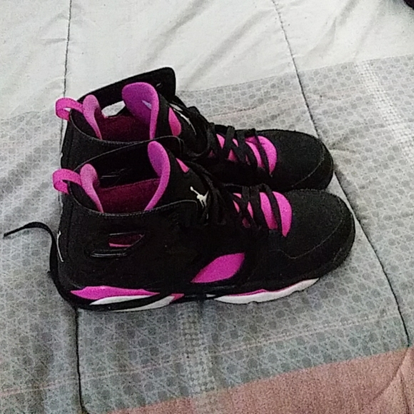 Jordan - Picture 3 of 3